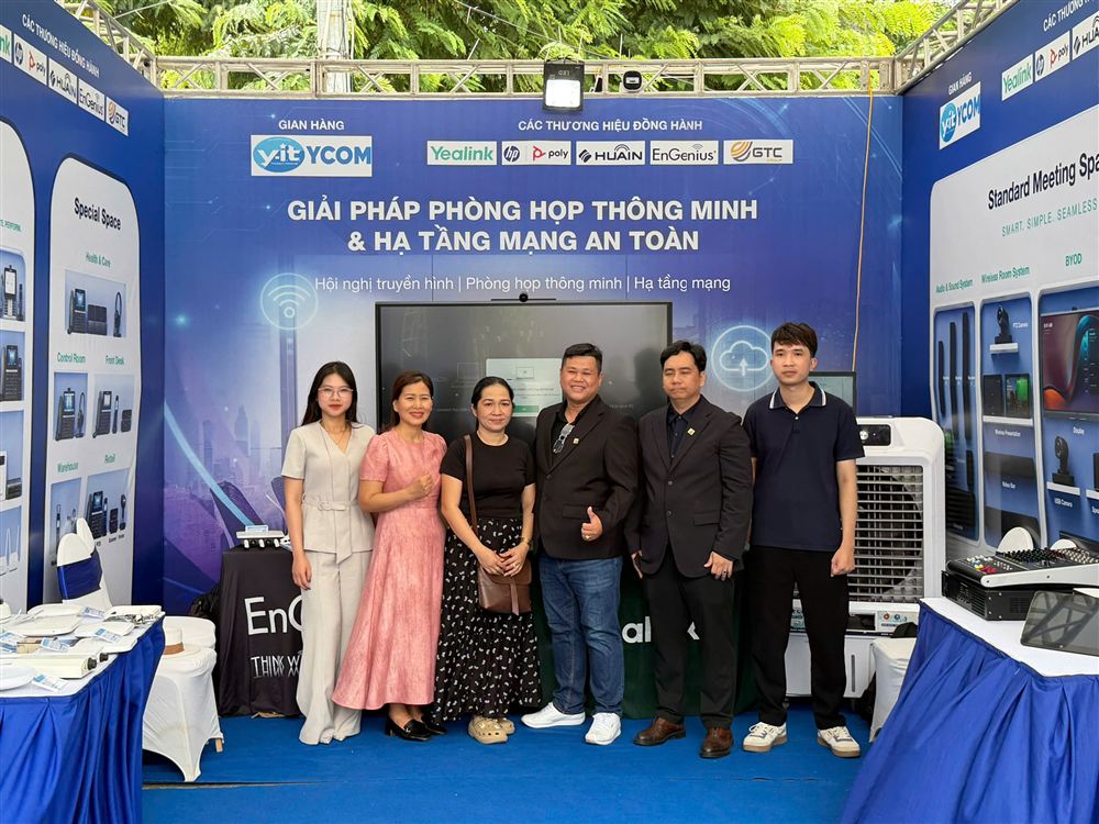 VOMA tới thăm gian hàng Công ty TNHH YCOM tại Ngày hội An ninh mạng 2026