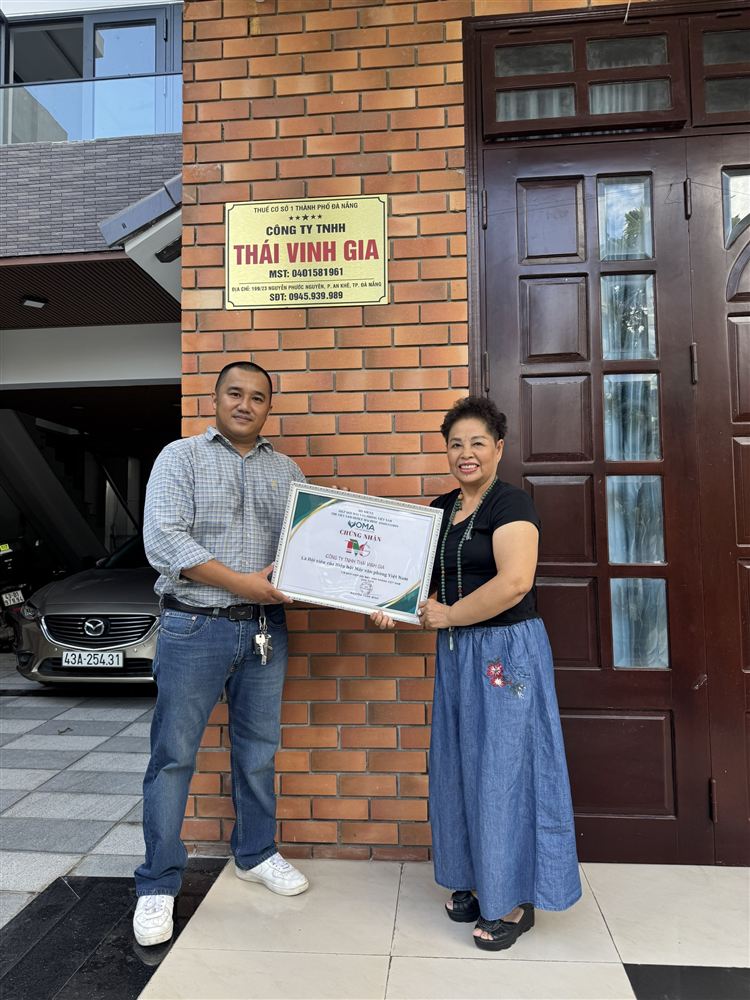 Hiệp hội Máy Văn phòng Việt Nam trao chứng nhận Hội viên cho Thái Vinh Gia