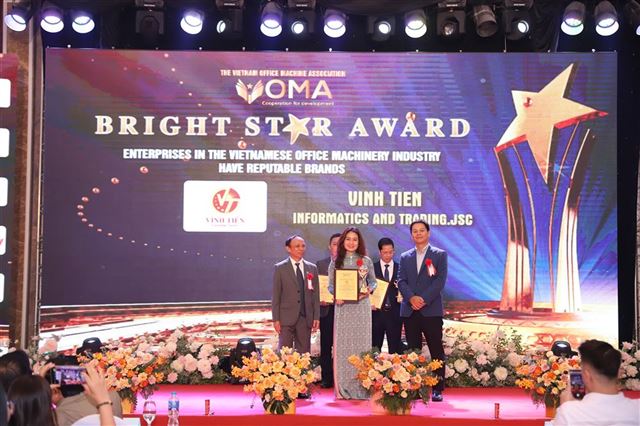 DOANH NGHIỆP SAO SÁNG 2024 - CÔNG TY CP TM & DV TIN HỌC VĨNH TIẾN – 18 NĂM KHẲNG ĐỊNH THƯƠNG HIỆU TRONG NGÀNH CÔNG NGHỆ THÔNG TIN