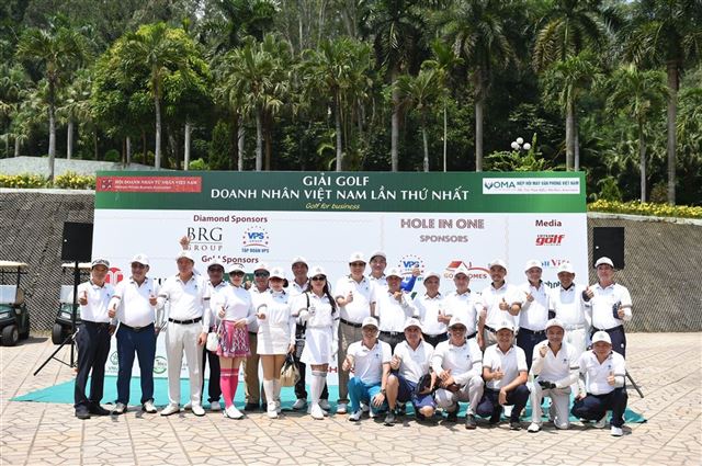 300 Golfer tham gia tranh tài tại giải Golf Doanh nhân Việt Nam lần thứ nhất năm 2022