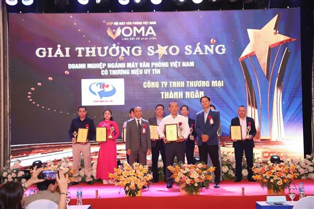 DOANH NGHIỆP SAO SÁNG 2024 - CÔNG TY TNHH THƯƠNG MẠI THÀNH NGÂN THƯƠNG HIỆU UY TÍN – SẢN PHẨM CHẤT LƯỢNG – DỊCH VỤ TIN DÙNG