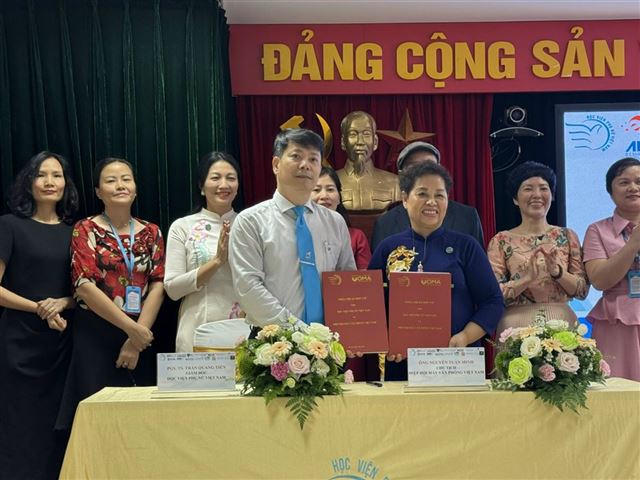  LỄ KÝ KẾT THỎA THUẬN HỢP TÁC GIỮA HIỆP HỘI MÁY VĂN PHÒNG VIỆT NAM VÀ HỌC VIỆN PHỤ NỮ VIỆT NAM
