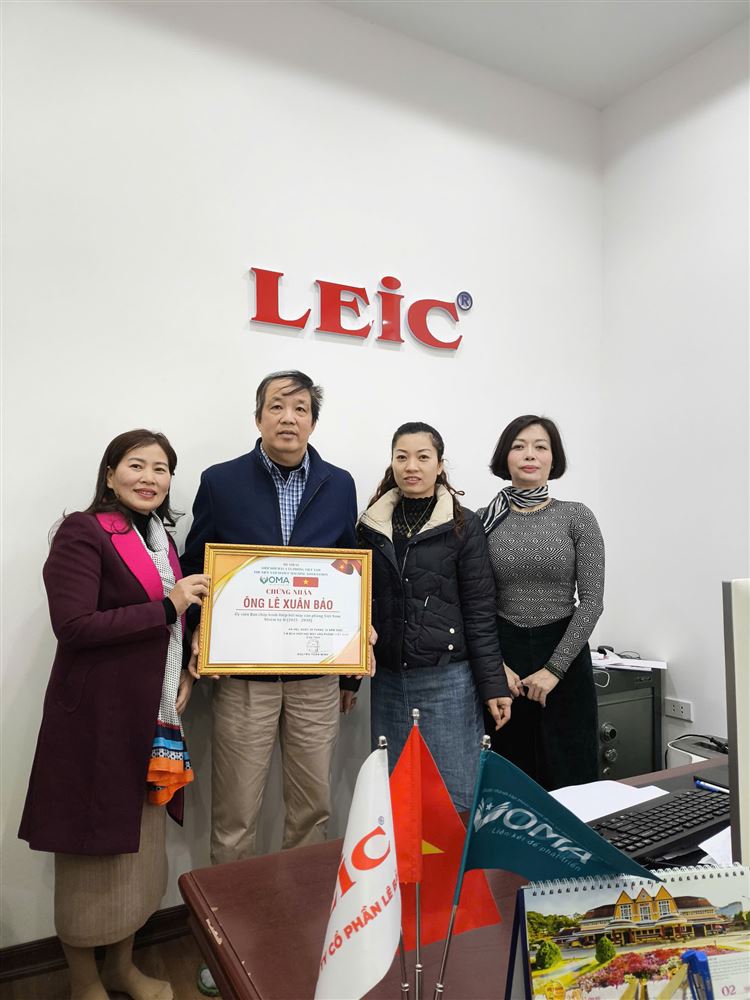 Hiệp hội Máy Văn phòng Việt Nam thăm Ông Lê Xuân Bảo – Giám đốc Công ty Lê Bảo