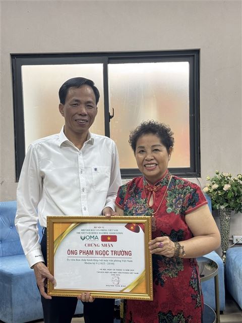 VOMA đến thăm và làm việc với ông Phạm Ngọc Trường - Ủy viên Ban chấp hành VOMA Việt Nam